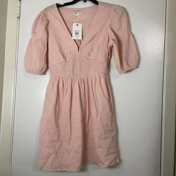 NEW! Billabong Spellbound Pink puff sleeve mini dress size Small - Picture 2 of 6